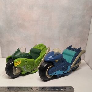 Green and Blue Toy MotorcyclesPJ Masks Catboy Kickback Motorcycle Pull Back Pull